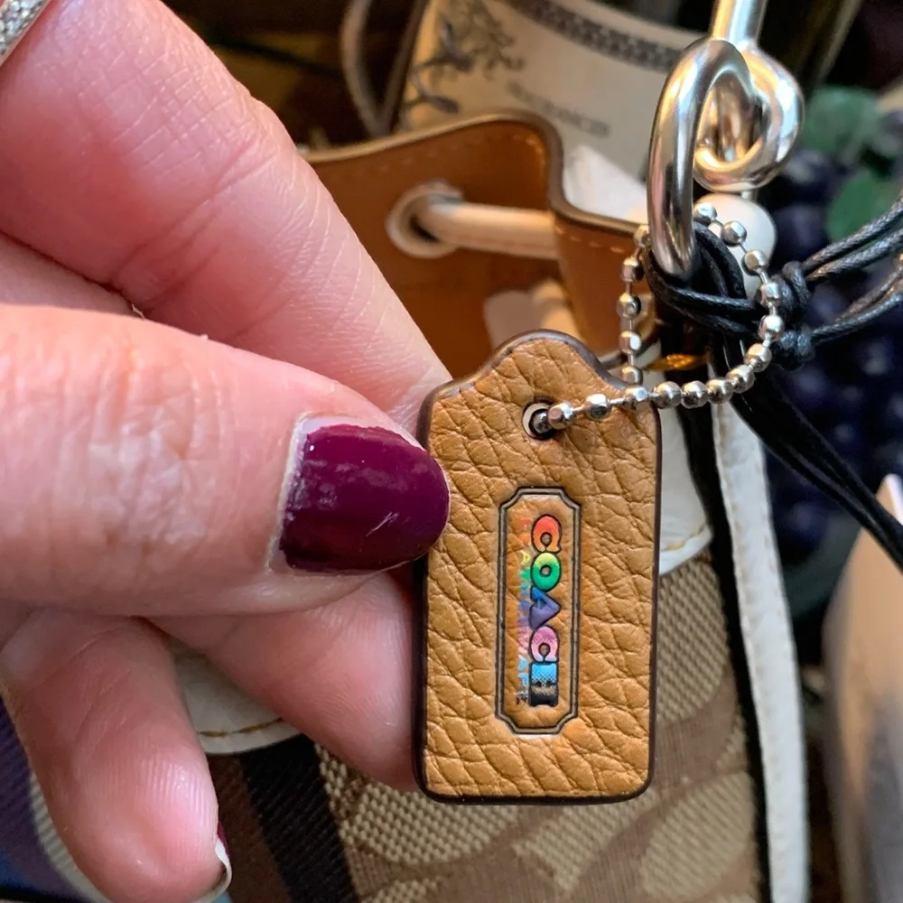 Authentic COACH Signatu jacquard/refined leather rainbow logo drawstrings Crosby - Picture 5 of 13